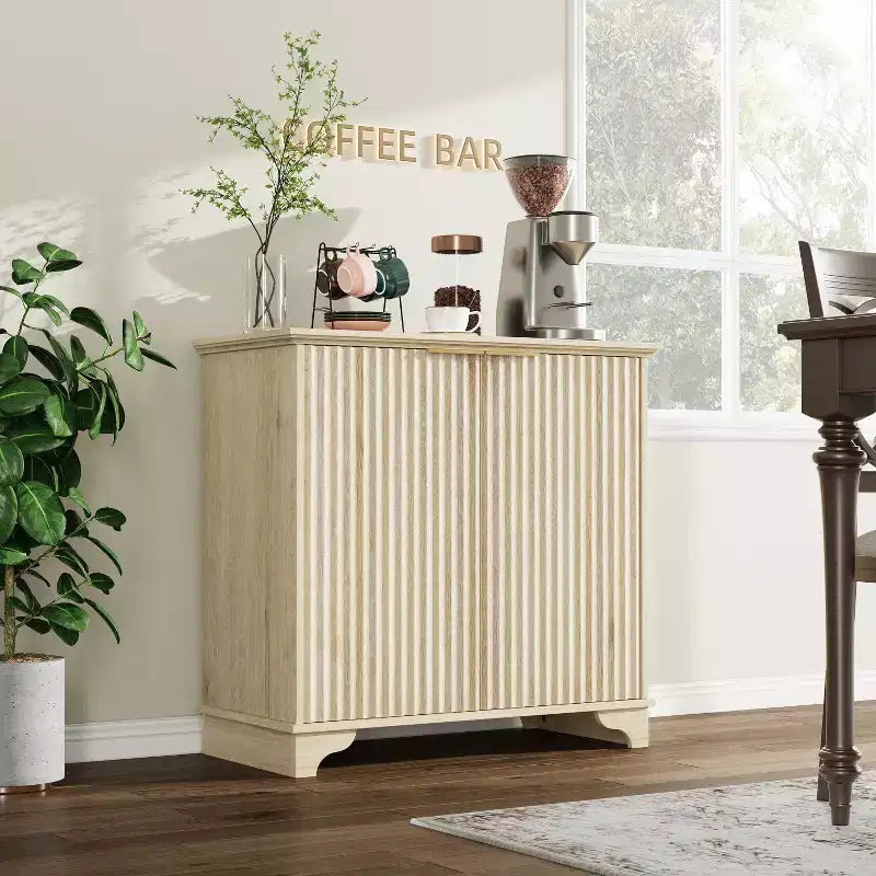 Meuble bar à café de style ferme avec portes cannelées et étagères réglables, pour salle à manger et salon